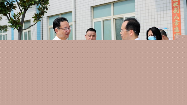 鄭州市委常委、市紀(jì)委書記杜新軍一行蒞臨鄭鍋調(diào)研指導(dǎo)工作